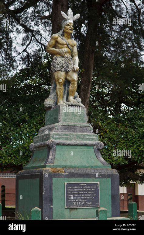 Estatua Del Cacique Lempira En Erandique Guerrero Y Honduras Fotografía