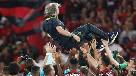 Flamengo Jorge Jesus receberá R 9 milhões em premiações por títulos