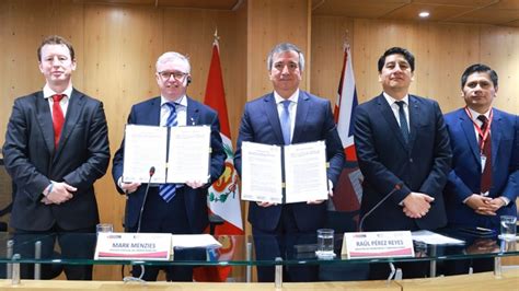 MTC y embajada británica en el Perú firman acuerdo para impulsar el