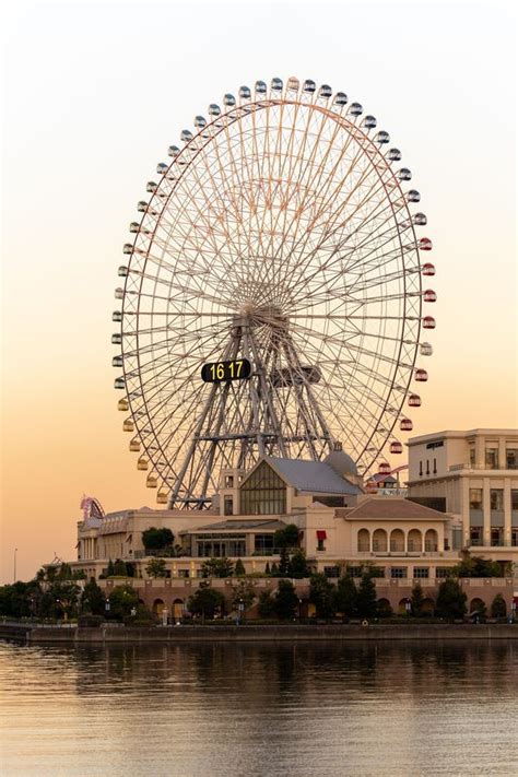 Vertical of a Ferris Wheel in Yokohama S Minato Mirai Waterfront, Japan ...