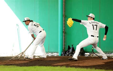 【ロッテ】佐々木朗希フォークなど34球、受けた田村龍弘「手が痛えよ～」沢村拓一は29球 プロ野球 日刊スポーツ