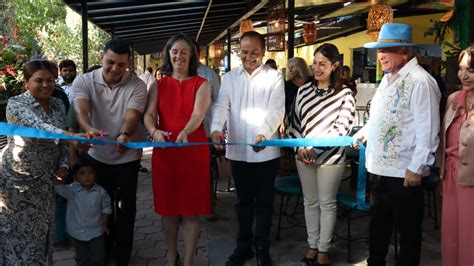 Semanario Laguna Inauguran C Nsul De E U A Y Alcalde De Chapala Casa