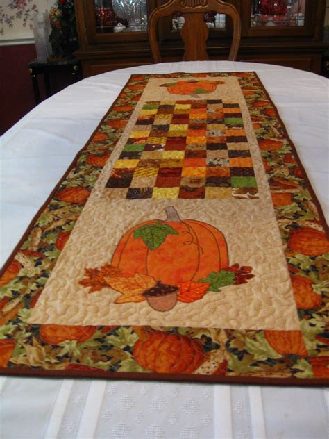 Quilted Pumpkin Table Runner Pattern