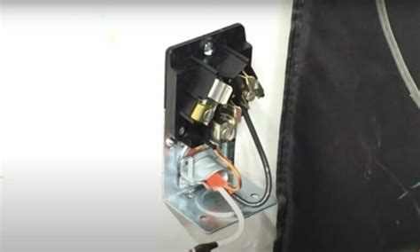 How to Install a 220v Outlet in a Garage (9 Steps)