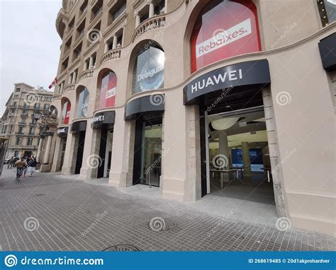 Barcelona Spain 26 February 2020 Huawei Flagship Experience Store