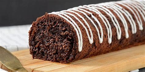 Den Du Ved Nok Roulade Recipe Roulade Chocolate Craving Snack Cake