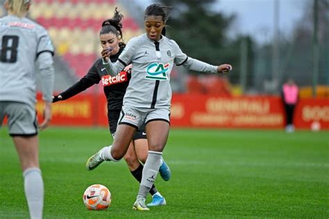 Une Tribune Suppl Mentaire Au Stade De La Source Pour La Finale De La