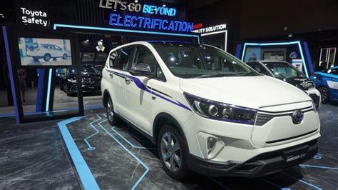 Persiapan Mudik Toyota Avanza Dan Kijang Innova Laku Keras Di Iims