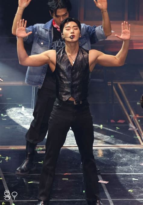 San Cute Asian Guys Hot Korean Guys Stage Outfits