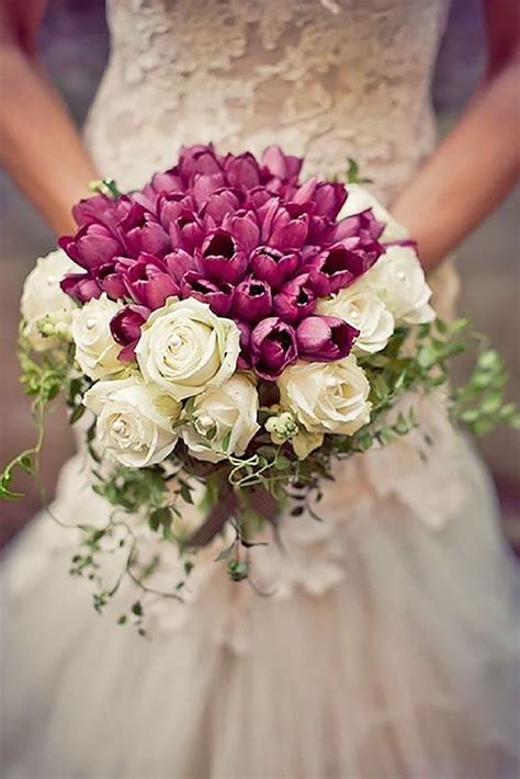 39 Fresh Spring Wedding Bouquets Wedding Forward Spring Wedding