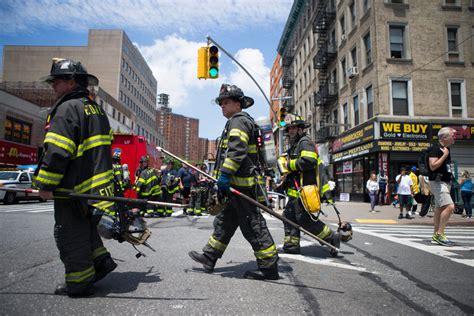 New York Today Fighting Fire In The Heat The New York Times