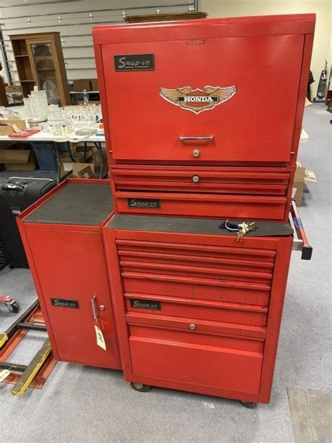 Snap On Roll Around Tool Box 19 Drawers Live And Online Auctions On