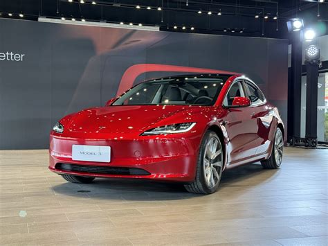 特斯拉 Model 3 煥新版台灣首發亮相，帶你一睹各項實車細節與風貌！ 蘋果仁 果仁 Iphoneios好物推薦科技媒體