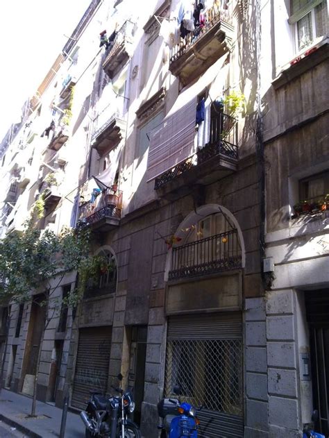 Piso En Venta En San Gil 13 El Raval Barcelona Idealista