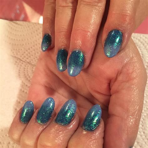 Glitter Acrylic Nails Ideas 36 Sparkle Glitter Acrylic Nail Designs