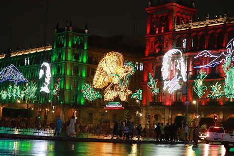 Encienden luces de fiestas patrias en el Zócalo de la CdMx Grupo Milenio