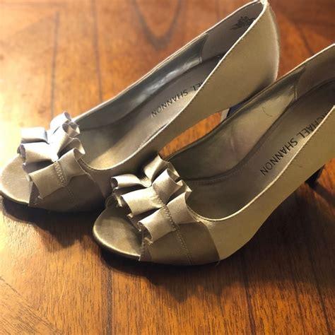 Michael Shannon Shoes Michael Shannon Sliver Heels Size 8 Poshmark