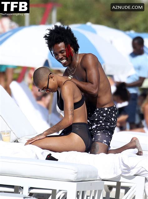 Willow Smith Looks Hot In A Black Bikini On The Beach In Miami AZNude