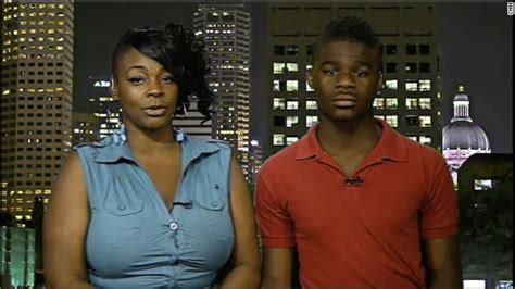 Madre Env A Hijo Gay A La Escuela Con Pistola De Electrochoque Para Enfrentar Abusadores Cnn