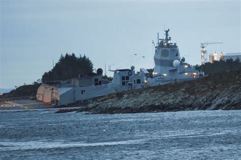 剛結束北約軍演 挪威神盾護衞艦被油輪撞上 進水傾傾 雪花台湾