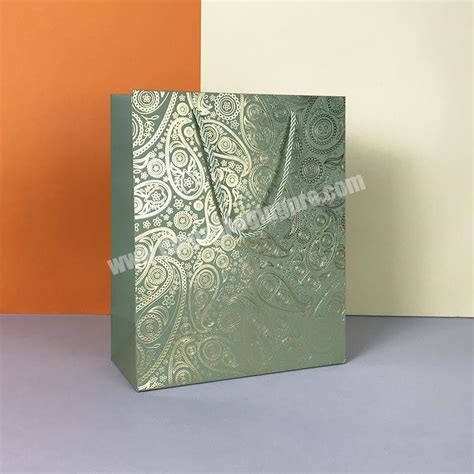 Lipack Wholesale Luxury Gift Packaging Bag Hot Stamping Paper Bags For Shopping