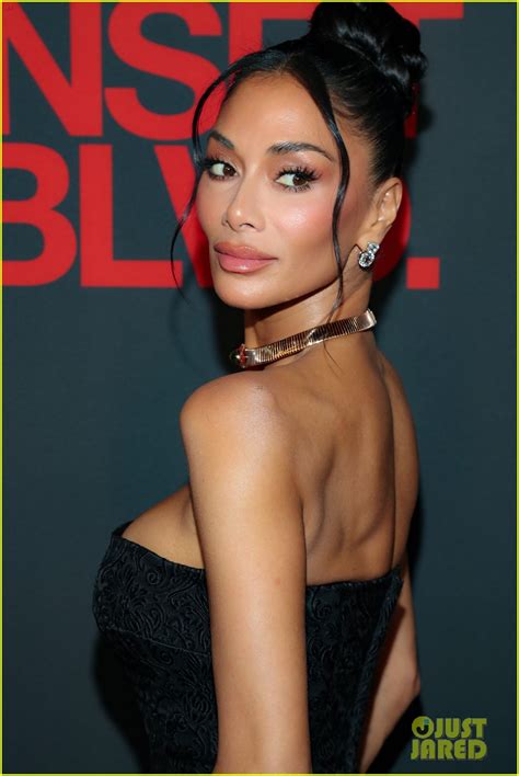 Nicole Scherzinger Gets 6 Minute Mid Show Standing Ovation During