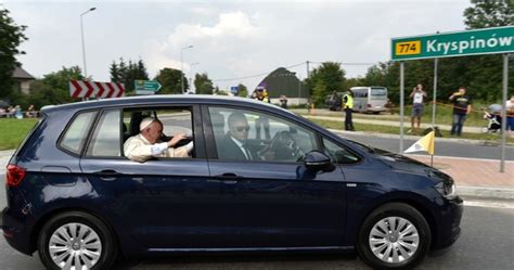 Papie Franciszek W Volkswagenie Golfie Motoryzacja W Interia Pl