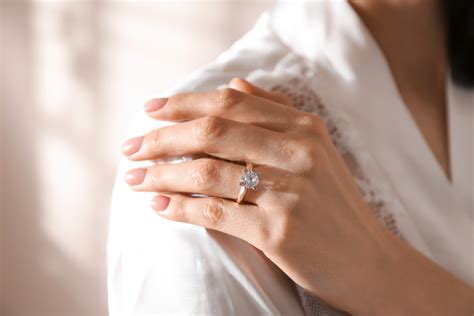 Which Finger Should You Wear An Engagement And Wedding Ring The