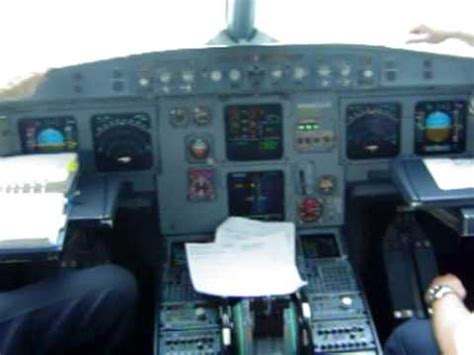 United A320 Cockpit