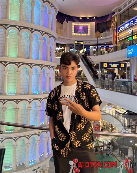 Boy sex giỏi cu đẹp phục vụ tận tình body mình dây lông rốn rậm sexy Alotrai