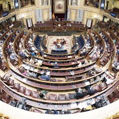 Congreso Convalida Dos Decretos Y Tumba La Reforma Del Desempleo