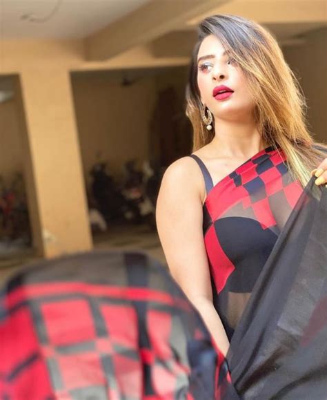 Indian Saree Model Ankita Dave Hot Saree Images