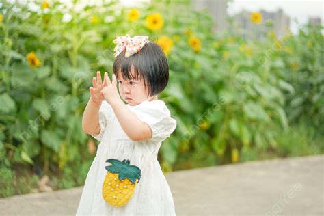 아이 아이 귀여운 소녀 저녁 소녀 야외 측면 사진지도 사진 배경 아이 걸스 두 살 배경 일러스트 및 사진 무료 다운로드