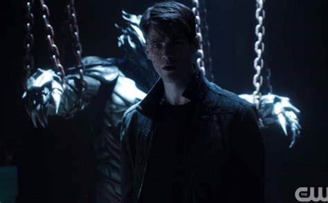 The Flash Verdadera Identidad De Savitar Es Una Pesadilla En Tr Iler