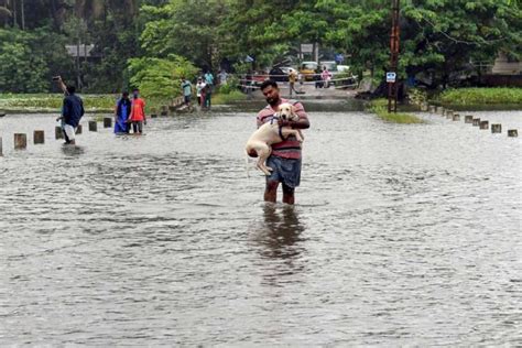 Kerala Floods Death Toll Due To Landslides Rises To 27 Red Alert