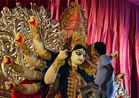 In Pics Durga Puja Sparks Excitement Across India Oneindia