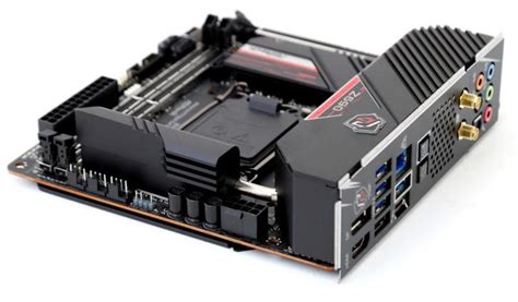 ASRock Z690 Phantom Gaming ITX TB4 Review