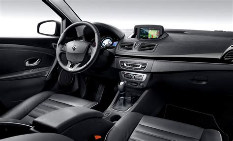 RENAULT Fluence Specs, Performance & Photos - 2013, 2014, 2015, 2016 ...