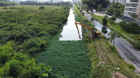 Rio Pavuninha Na Barra Ol Mpica Recebe Limpeza Remo O De Gigogas