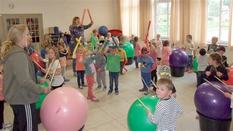 Runder Geburtstag Kindertagesst Tte Farbenland Feiert Ihr J Hriges