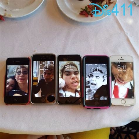 All The Desendants Girls Set Cameron Boyce As There Lock Screen Disney