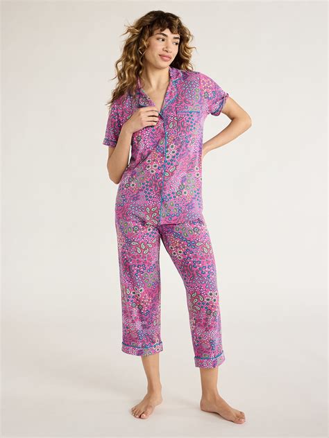 Joyspun Women S Knit Notch Collar Top And Capri Pants Pajama Set