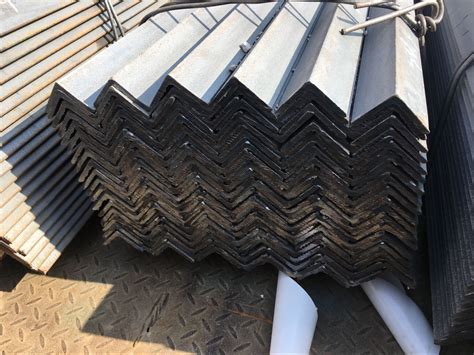 Wholesale Standard Sizes Hot Dip A36 300W Galvanised Steel Angle Bar Manufacturer And Supplier