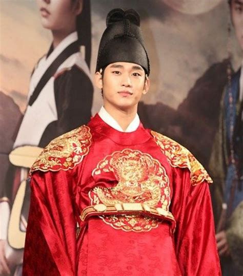 Kim Soo Hyun Song Joong Ki Is Role Model As King Drama Haven