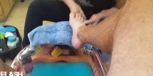 Cum During Pedicure Porn Videos