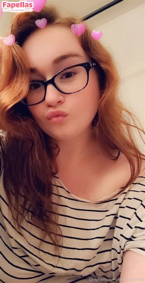 Emeraldrose Aka Emeraldroseasmr Nude Leaks OnlyFans Photo Fapellas