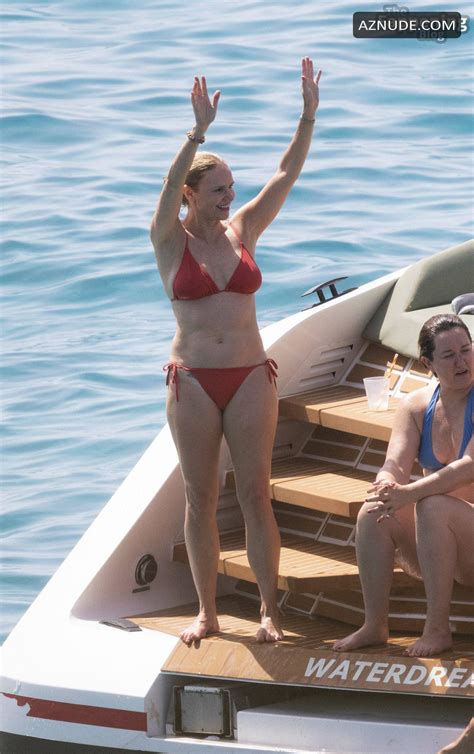 Jessica Lindsey Sexy Spotted Showing Off Her Stunning Body Wearing A Red Hot Bikini On A Boat At