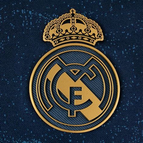 Pin De Karine En Real Madrid Cf Logo Imagenes De Real Madrid Fondos