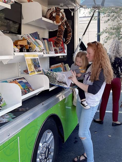 Mobile Libraries Bring Books And More Into Communities Georgia Public