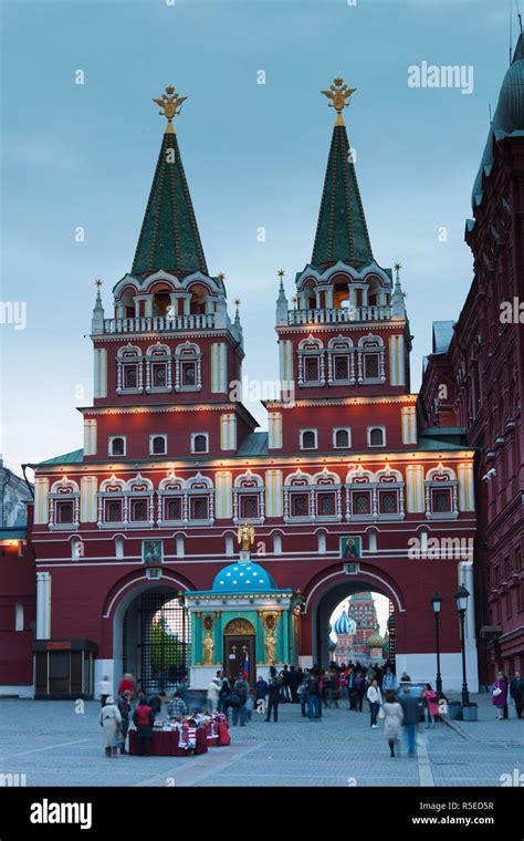 Russia Moscow Red Square Resurrection Gate Stock Photo Alamy